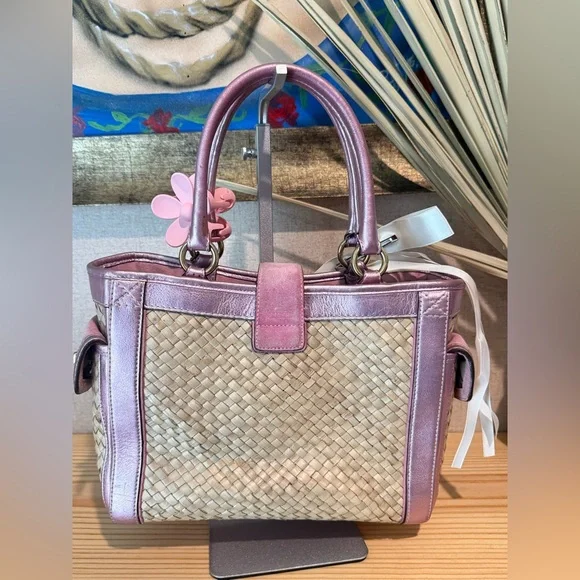 Vintage Coach #4419 straw tote bag with metallic pink leather and suede trim.🎀✨ - Picture 5 of 9